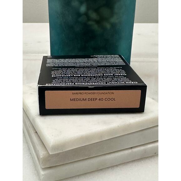 BareMinerals BAREPRO 16 HR Skin Perfecting Powder Foundation Medium Deep 40 Cool - Picture 3 of 5